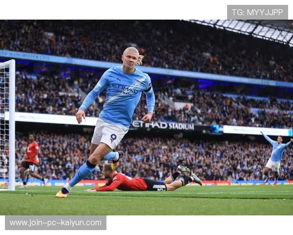 哈兰德闪耀绿茵场，曼城5-0大胜对手巩固英超霸主地位