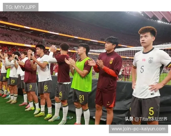 U23国足后防线整体移动一致：从细节到体系，铸就年轻防守新力量